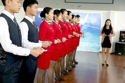 服務(wù)禮儀訓(xùn)練方法 計算機軟硬件及輔助設(shè)備零售行業(yè)的實戰(zhàn)指南